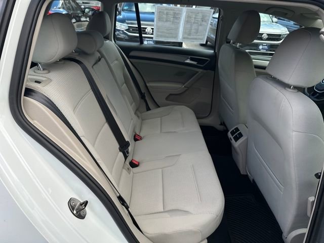 Used 2017 Volkswagen Golf S image 32