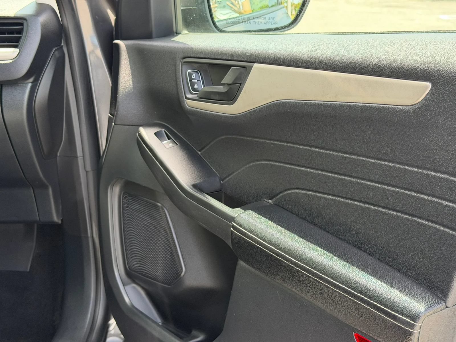 Used 2022 Ford Escape SE w/ Convenience Package FWD image 17