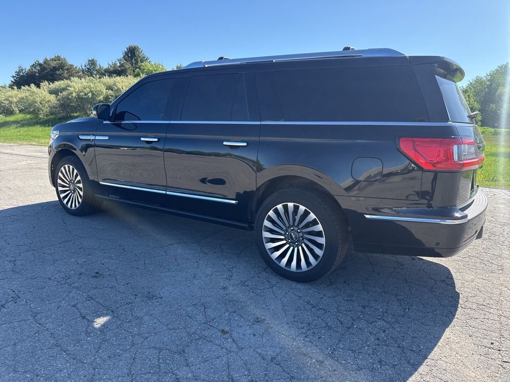 Used 2019 Lincoln Navigator L Reserve AWD/4WD image 7