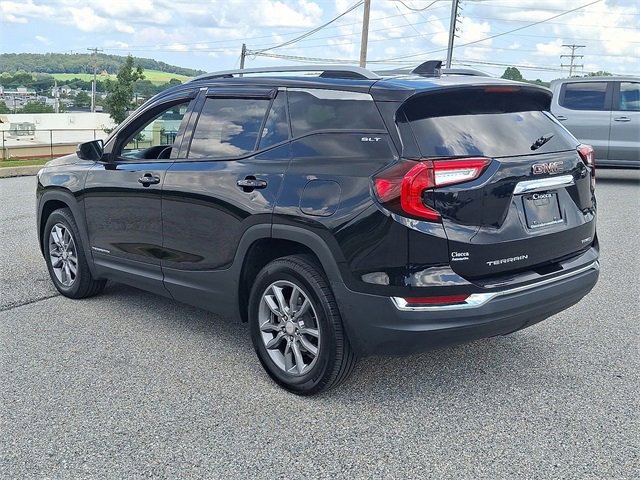 Certified 2022 GMC Terrain SLT w/ Infotainment Package II image 8