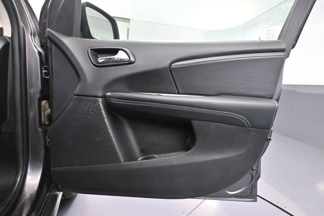 Used 2017 Dodge Journey Crossroad AWD/4WD image 44