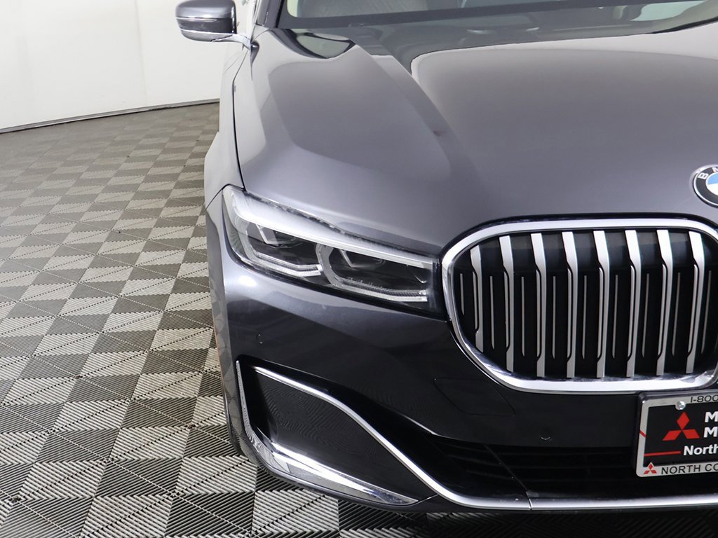 Used 2022 BMW 740i xDrive w/ Premium Package image 18