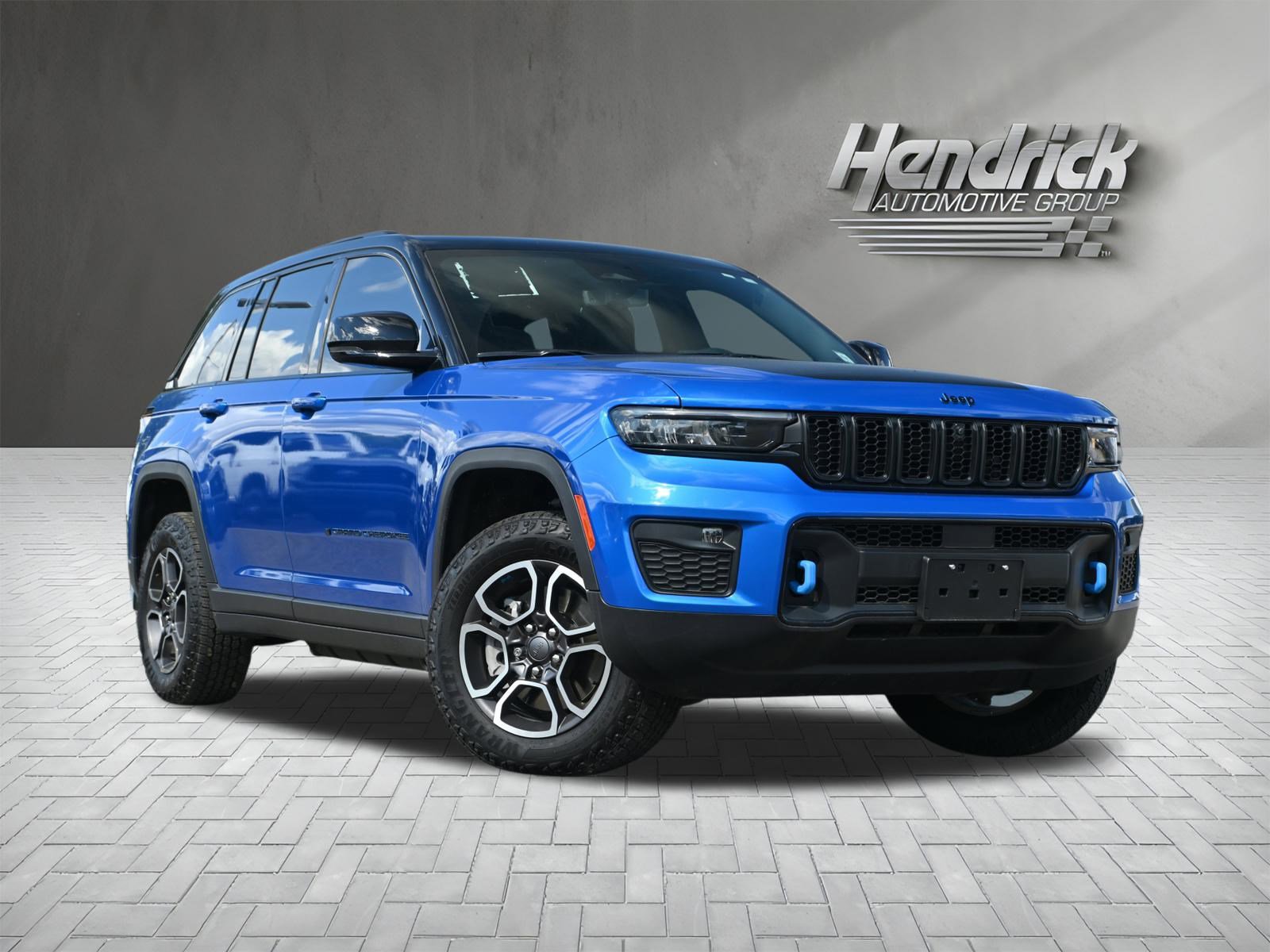 Used 2024 Jeep Grand Cherokee Trailhawk w/ Luxury Tech Group III video 2