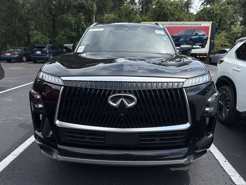 Used 2025 INFINITI QX80 Luxe RWD image 3