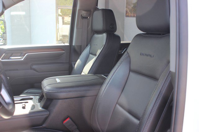 Used 2024 GMC Sierra 3500 Denali w/ Denali Reserve Package image 11