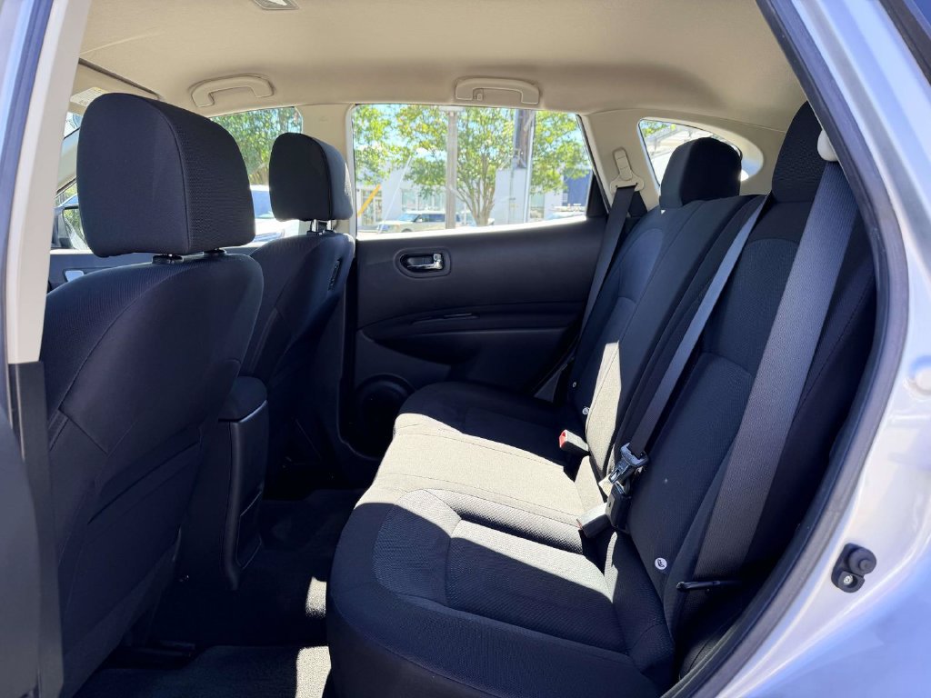 Used 2015 Nissan Rogue S w/ Convenience Package FWD image 16
