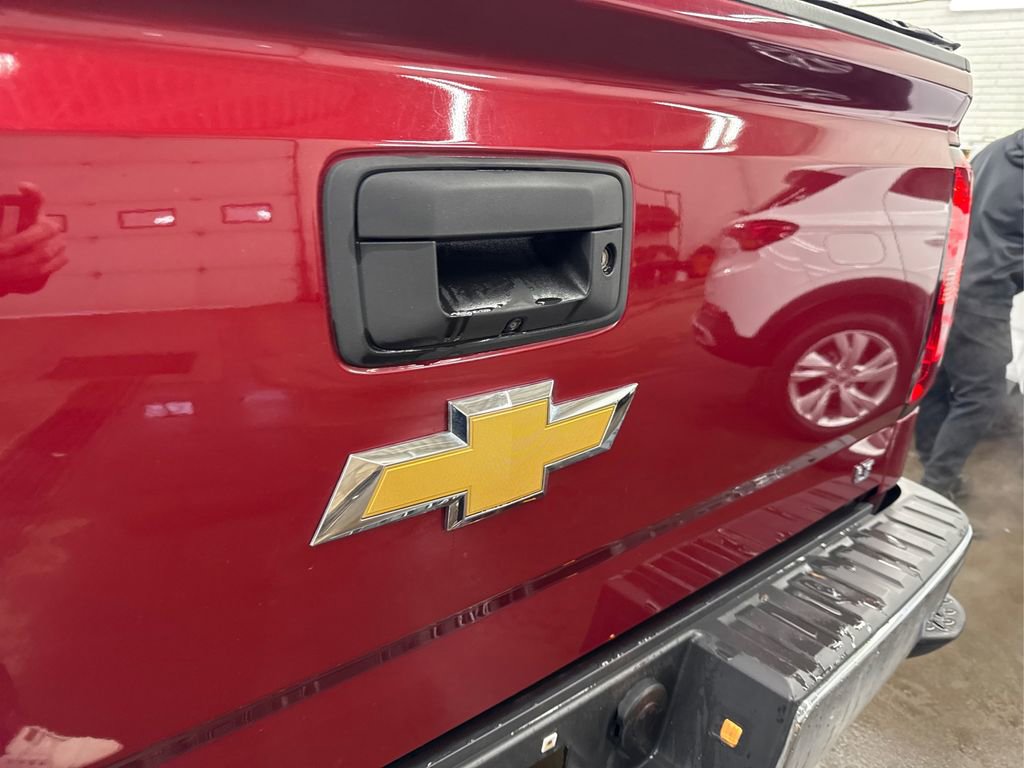 Used 2018 Chevrolet Silverado 1500 LT w/ All Star Edition image 16