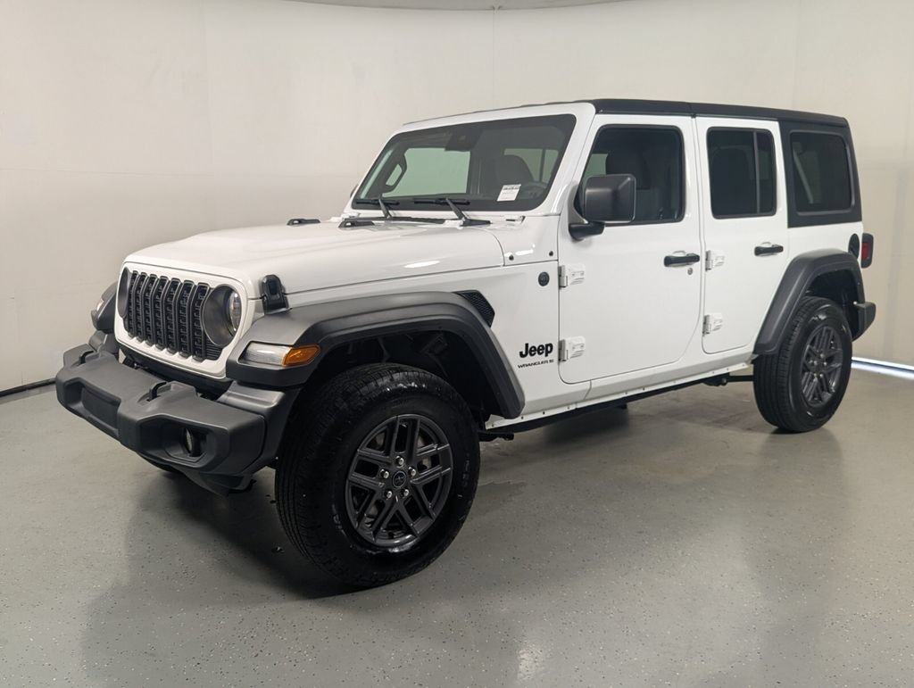 Used 2025 Jeep Wrangler Unlimited Sport AWD/4WD image 3