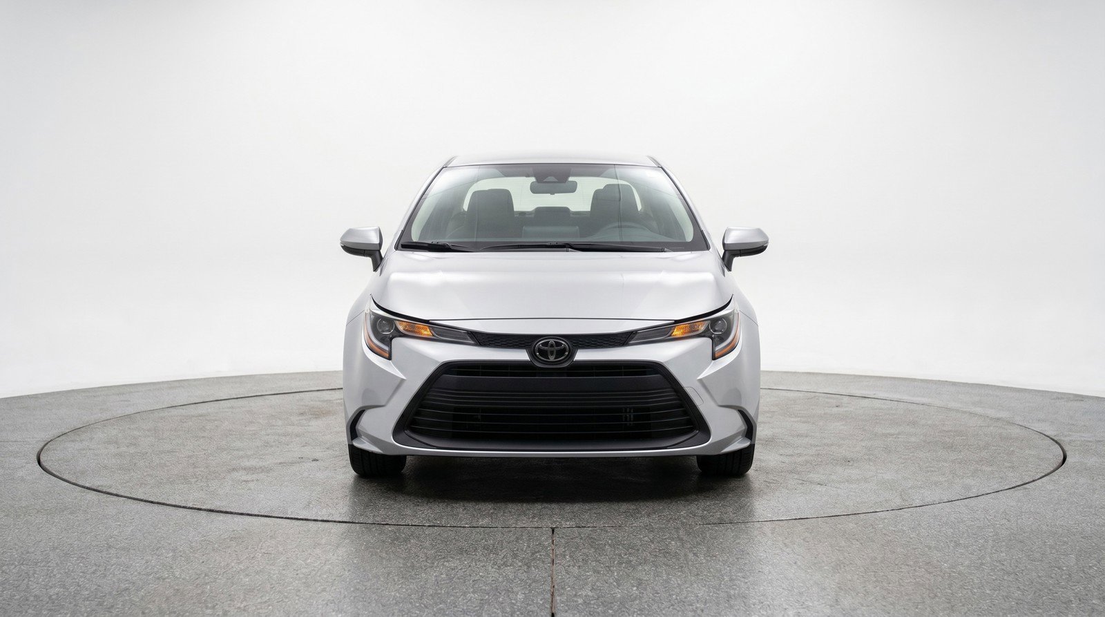 Used 2025 Toyota Corolla LE FWD image 2