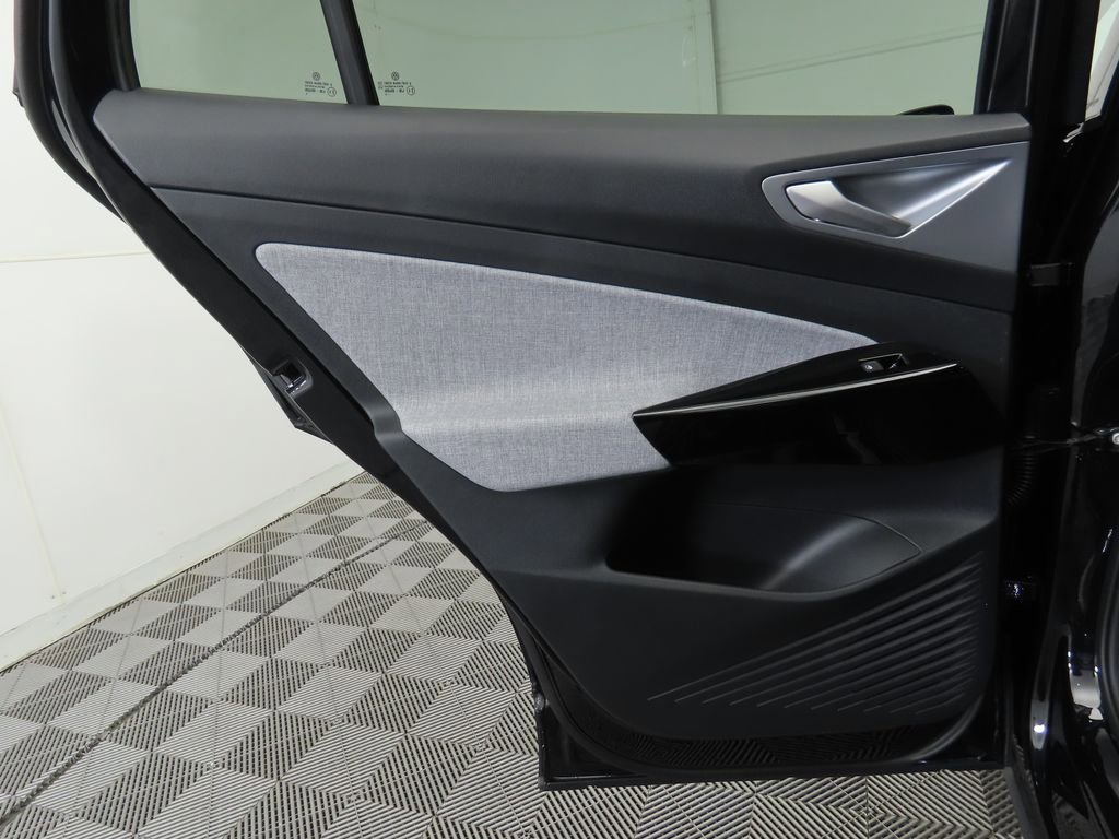 New 2026 Volkswagen ID.4 Pro image 24