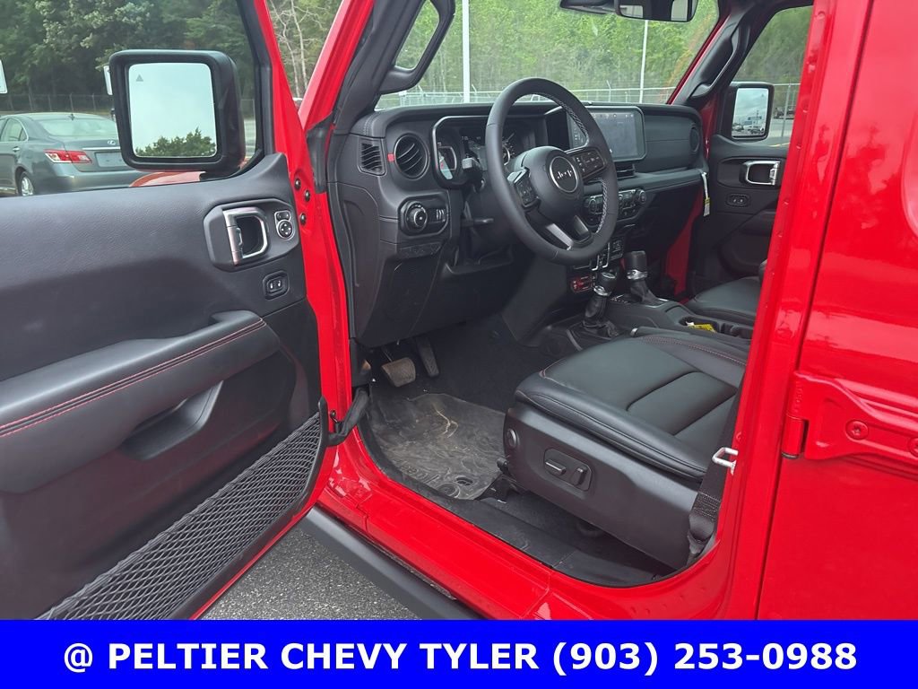 Used 2025 Jeep Wrangler Unlimited Rubicon image 10