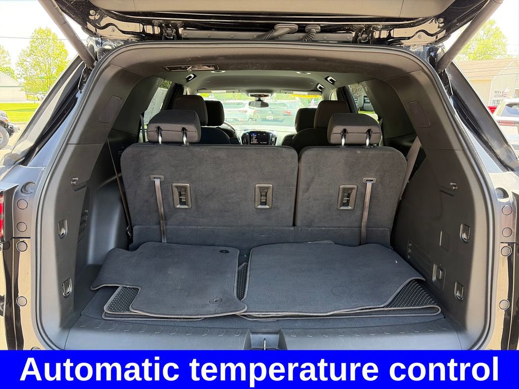Used 2023 Chevrolet Traverse LT AWD/4WD image 14