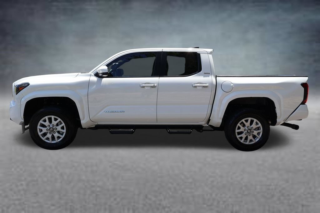 Used 2024 Toyota Tacoma SR5 AWD/4WD image 4