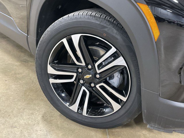 Used 2026 Chevrolet TrailBlazer LT w/ LT Cold Weather Package FWD image 11