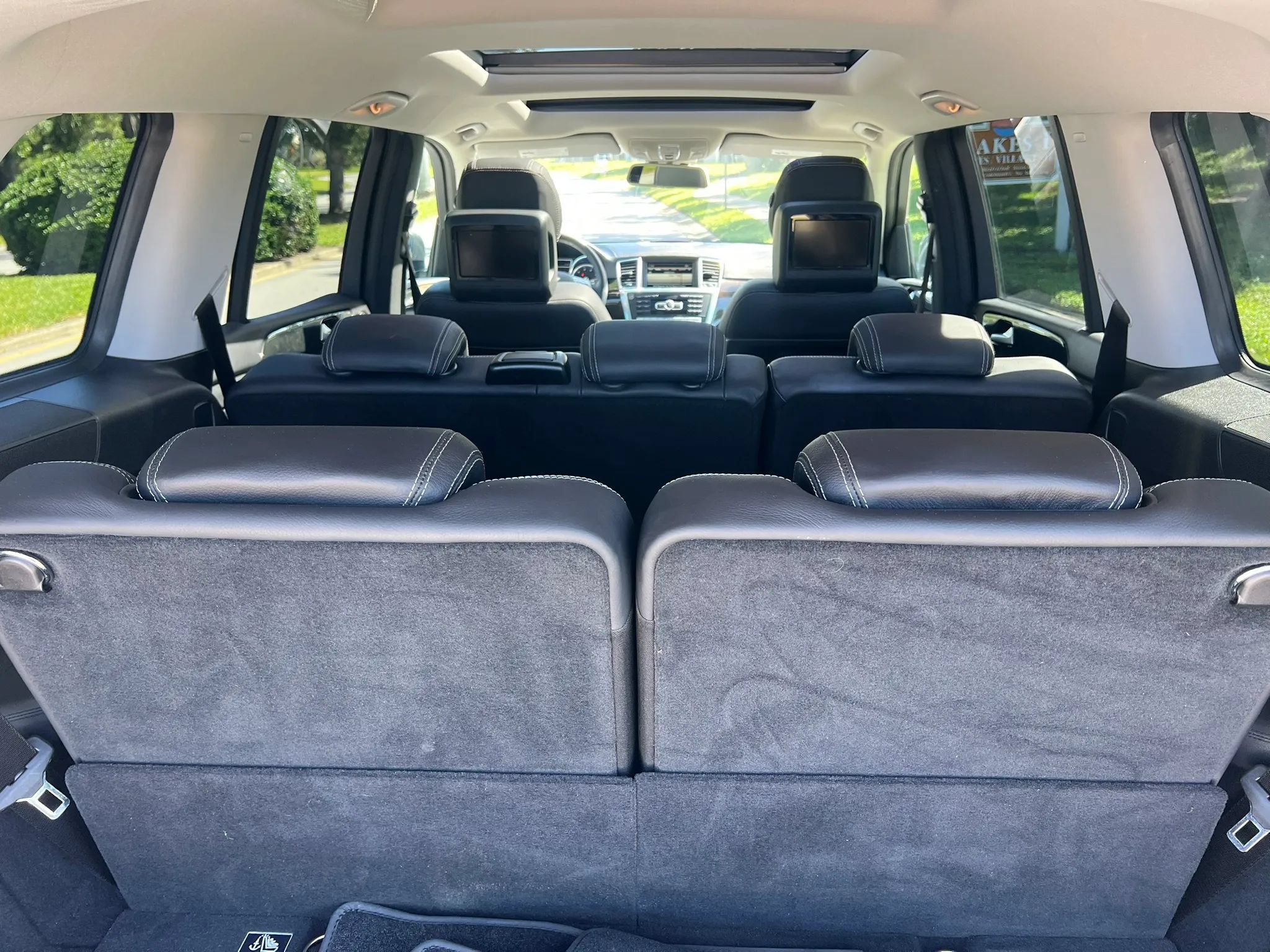 Used 2014 Mercedes-Benz GL 450 4MATIC w/ Lighting Package image 23