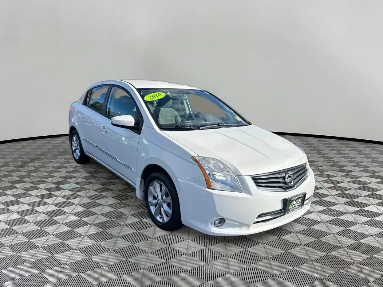 Used 2011 Nissan Sentra 2.0 SL w/ Navigation Pkg FWD image 1