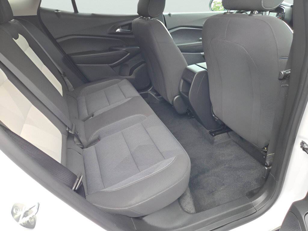 Certified 2024 Chevrolet Trax LS FWD image 11