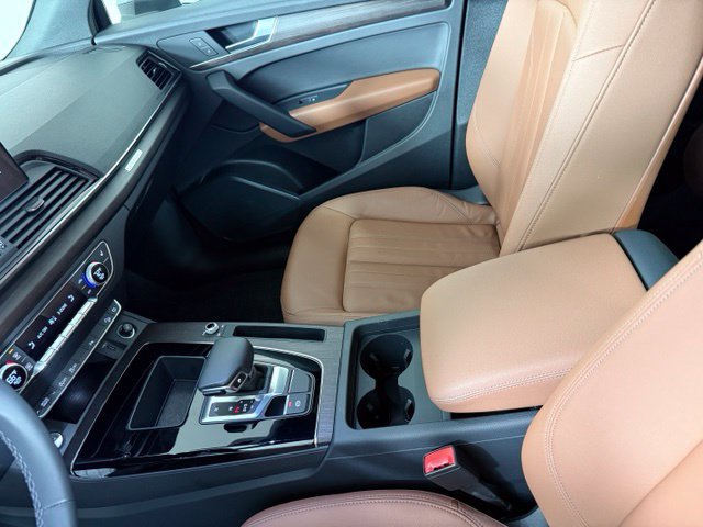 Certified 2023 Audi Q5 2.0T Premium w/ Convenience Package AWD/4WD image 18