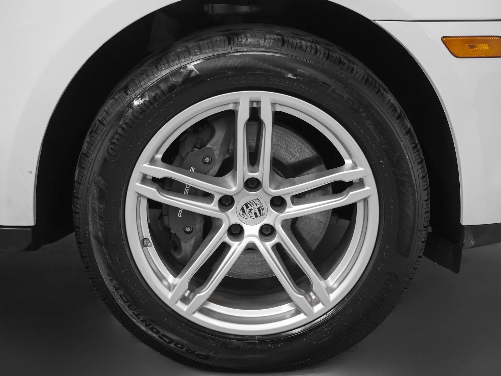 Certified 2022 Porsche Macan image 16