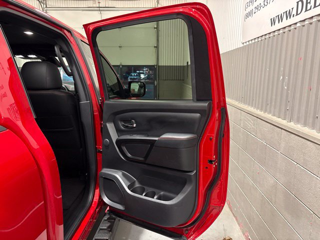 Used 2024 Nissan Titan PRO-4X w/ Pro-4x Convenience Package AWD/4WD image 14