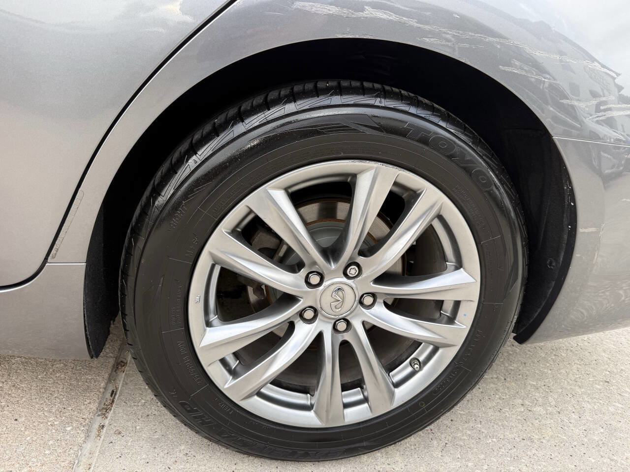 Used 2015 INFINITI Q70 3.7 RWD image 38