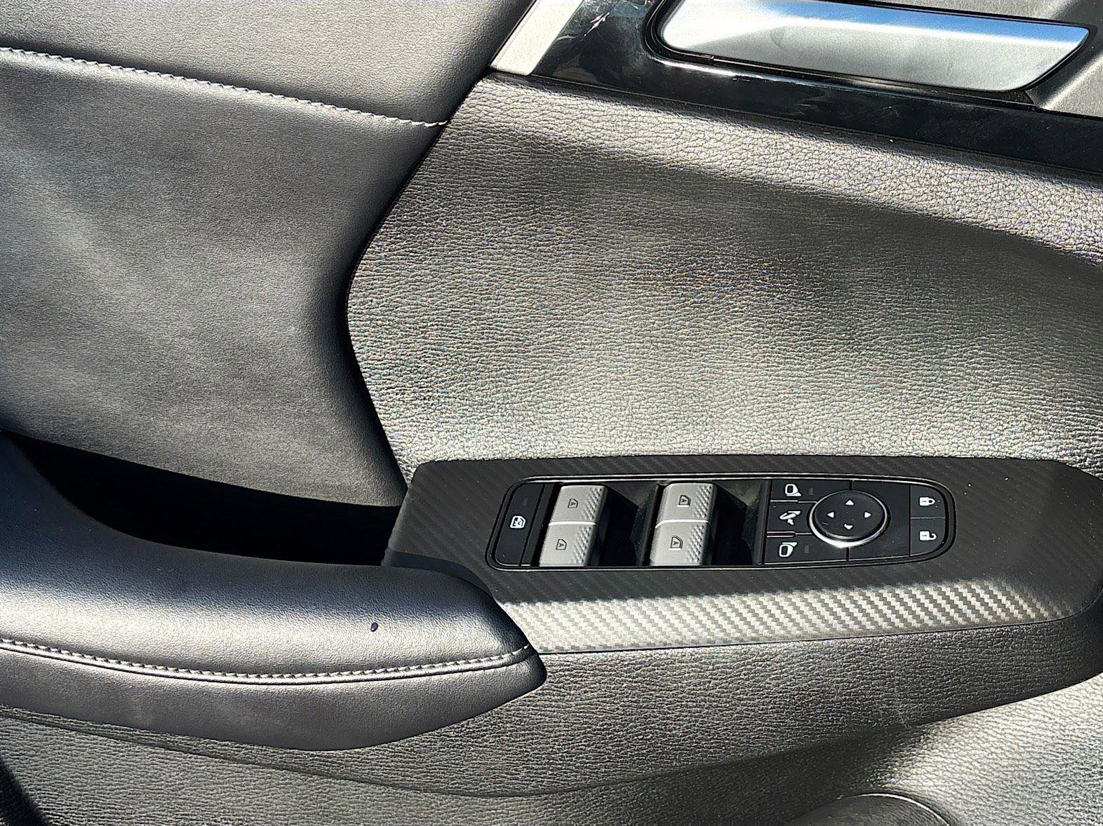 Used 2024 Mitsubishi Outlander SE image 21