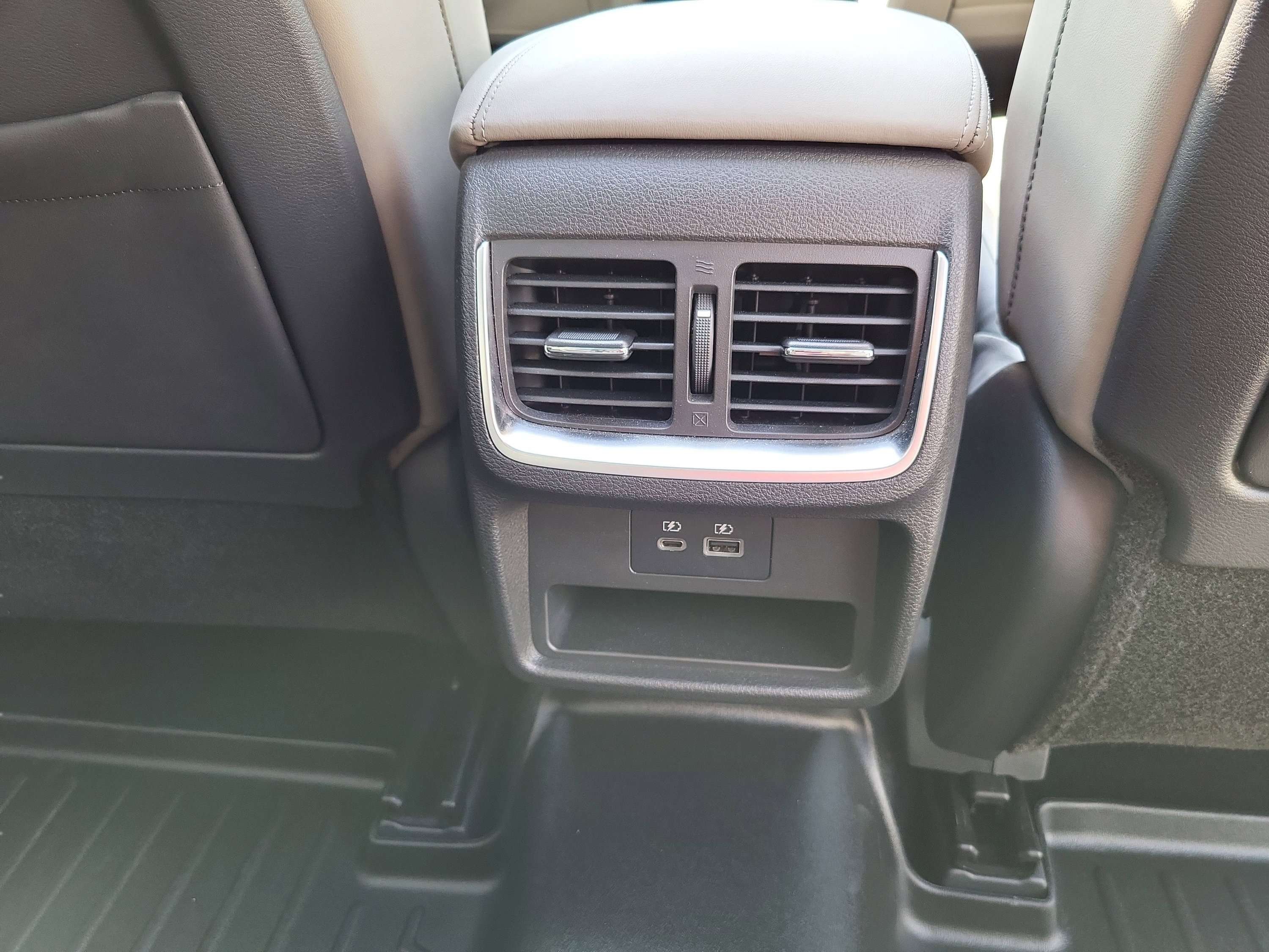 Used 2024 INFINITI QX50 Luxe image 17