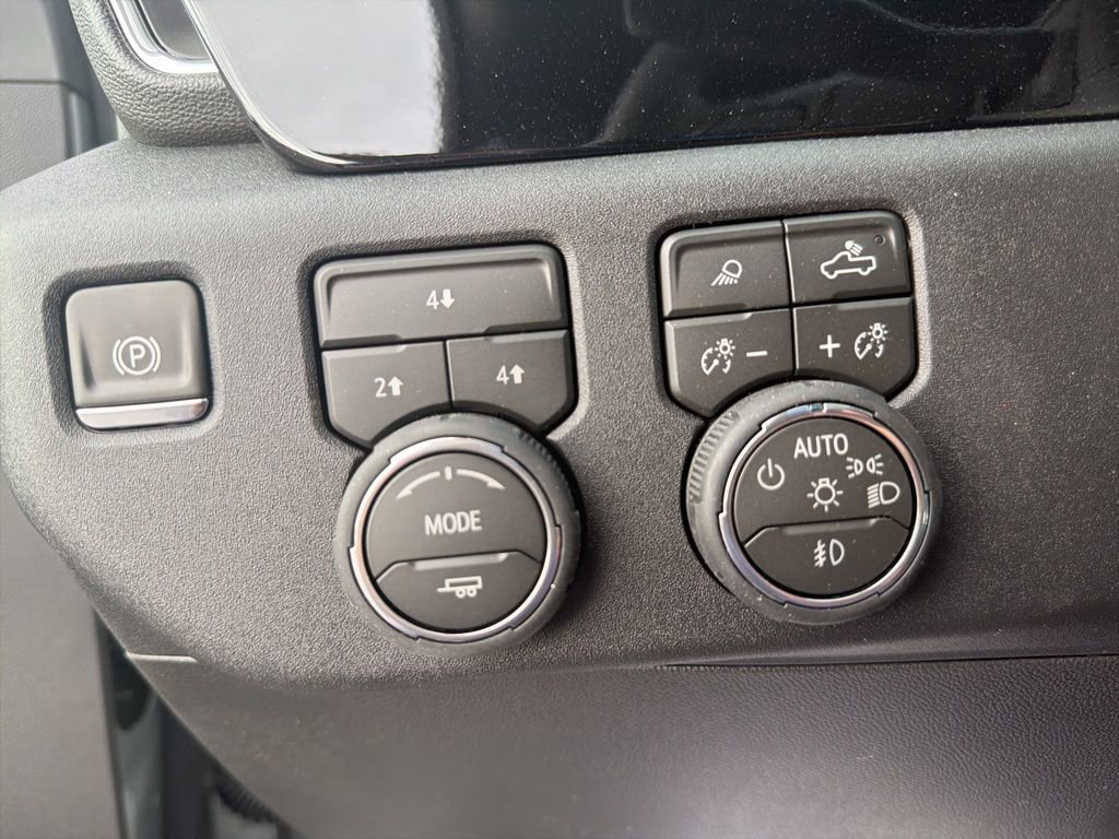 New 2026 Chevrolet Silverado 2500 LT image 23