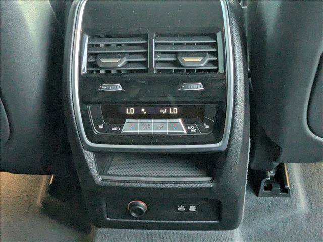 Used 2020 BMW X7 xDrive40i w/ Premium Package image 17