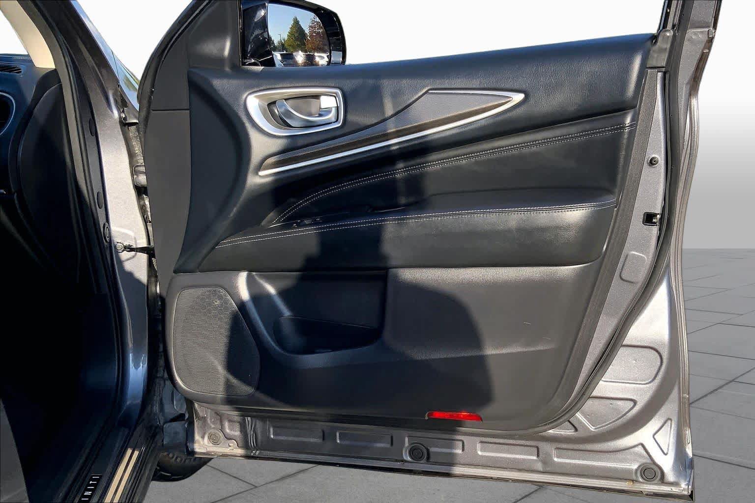 Used 2017 INFINITI QX60 FWD w/ Premium Plus Package image 23