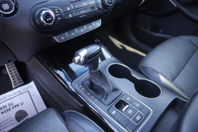 Used 2017 Kia Sorento SX image 28