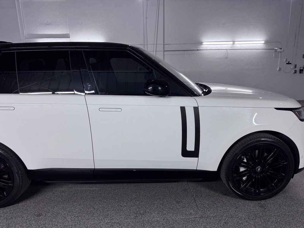 Used 2023 Land Rover Range Rover SE AWD/4WD image 5