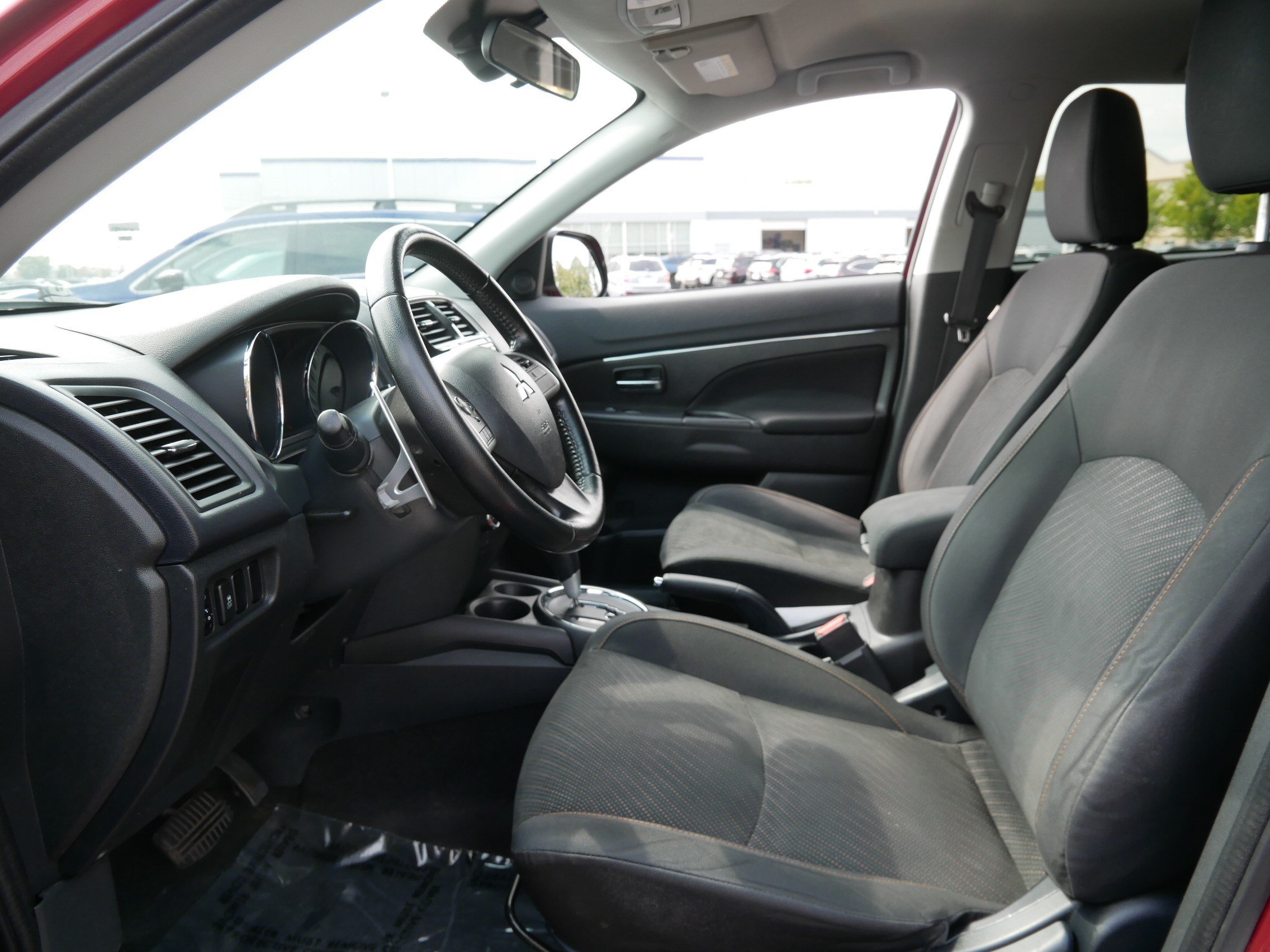 Used 2015 Mitsubishi Outlander Sport SE AWD/4WD image 32