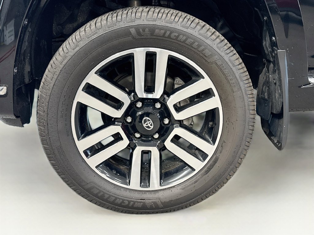 Used 2023 Toyota 4Runner Limited AWD/4WD image 37