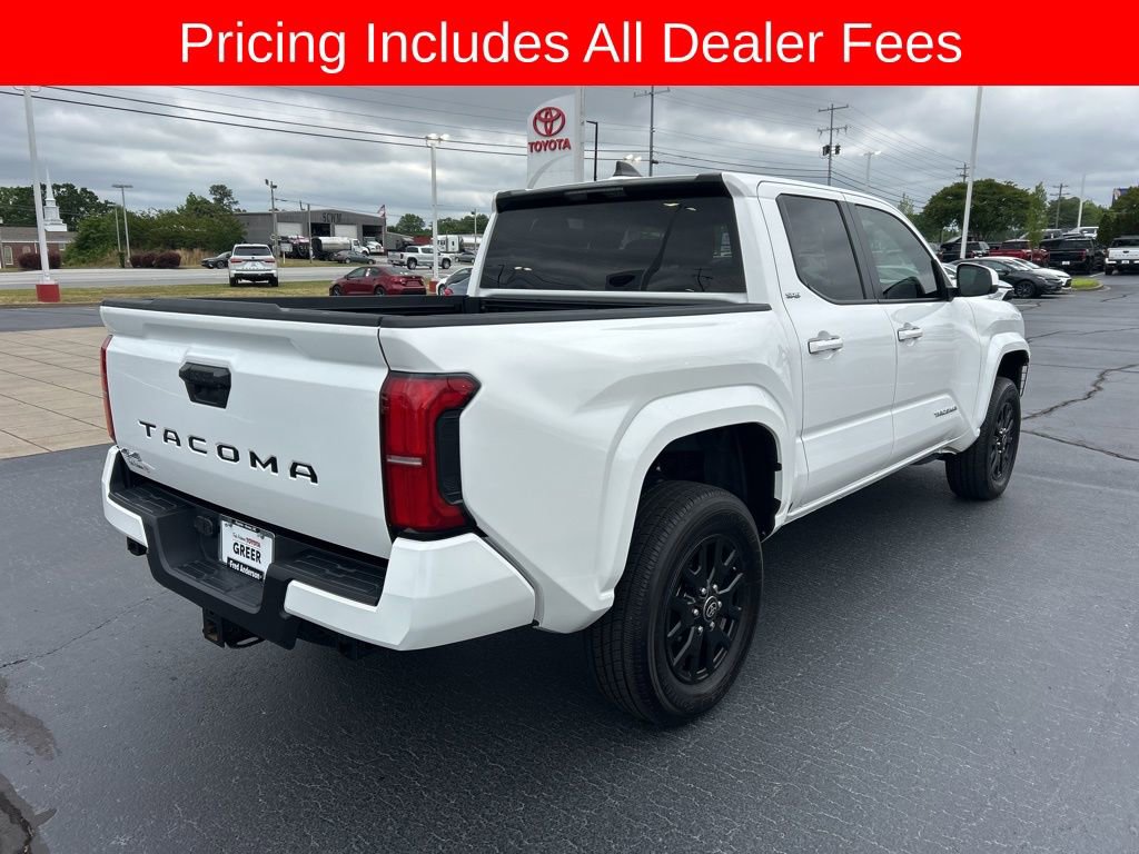 Used 2025 Toyota Tacoma SR5 AWD/4WD image 17
