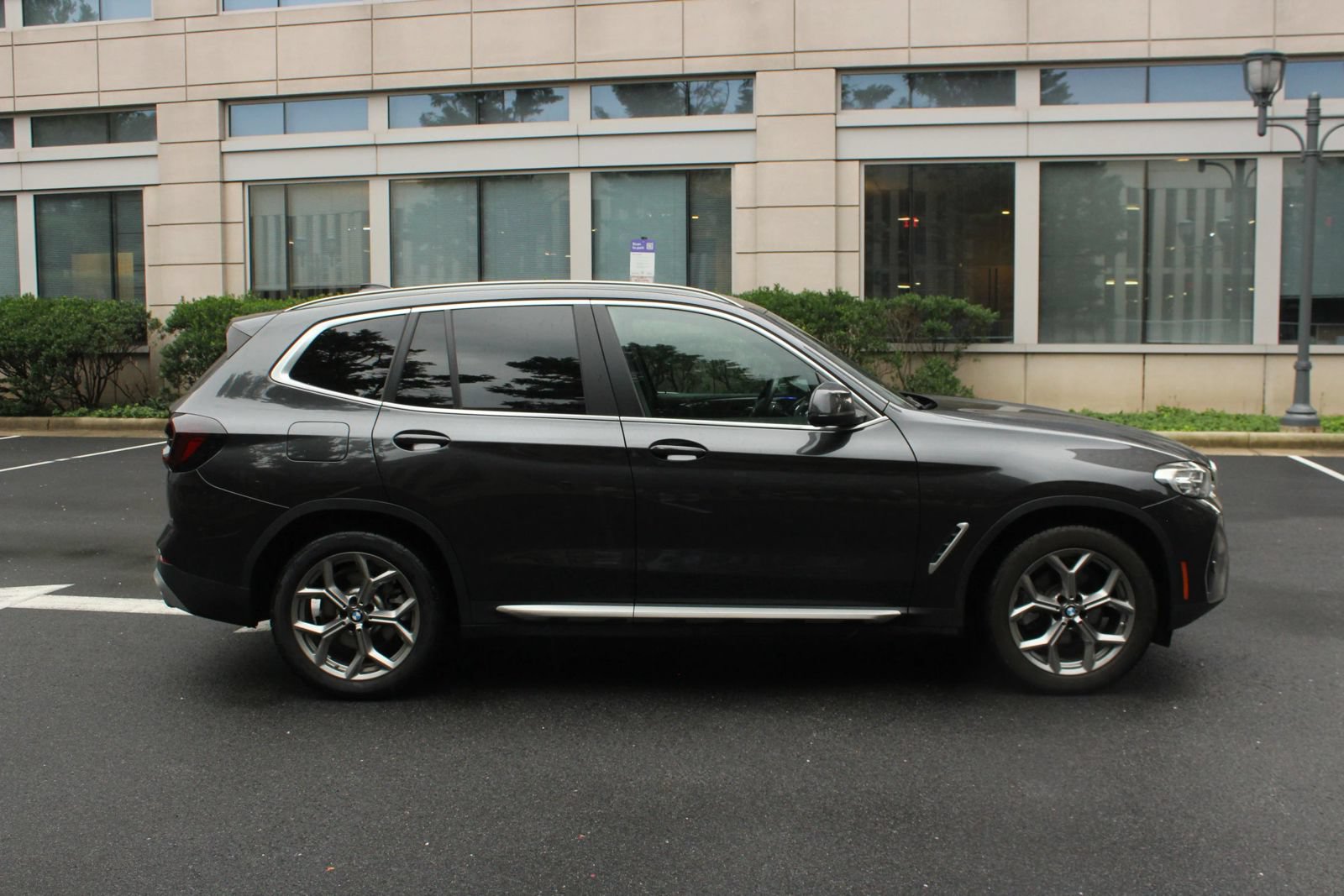 Used 2023 BMW X3 xDrive30i AWD/4WD image 6