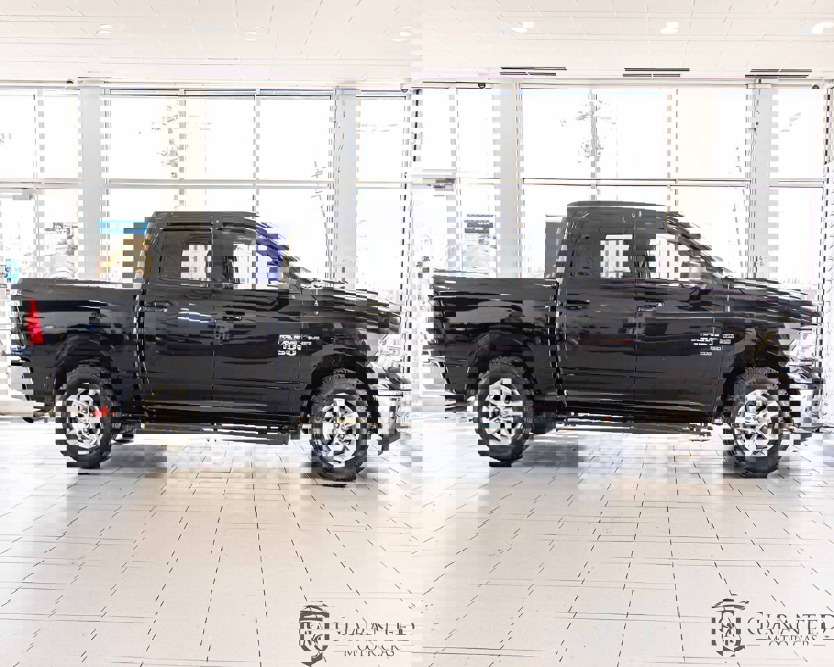 Used 2020 RAM 1500 Classic SLT w/ Luxury Group image 9