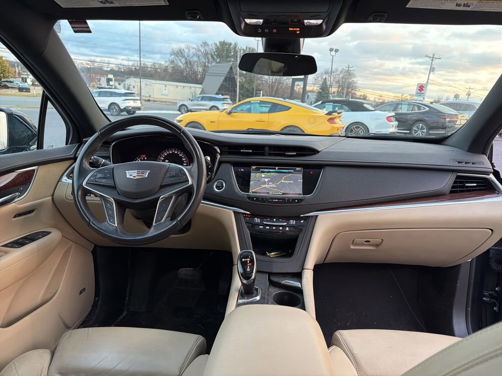 Used 2017 Cadillac XT5 Luxury w/ Driver Awareness Package image 25