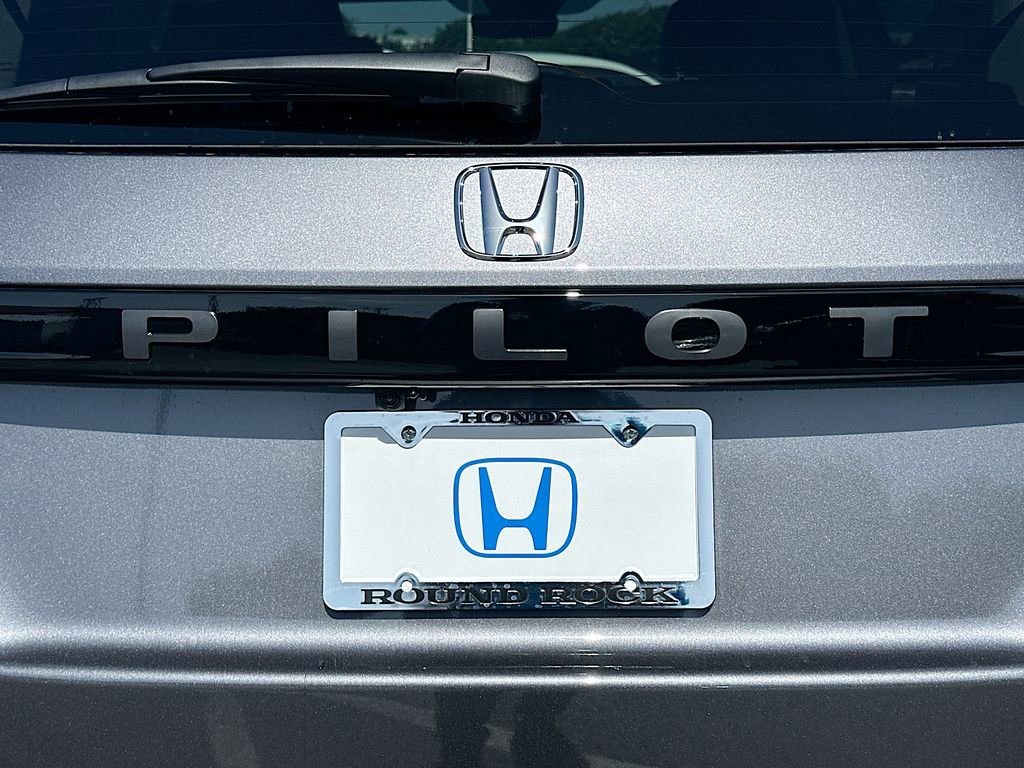Certified 2025 Honda Pilot Touring image 22