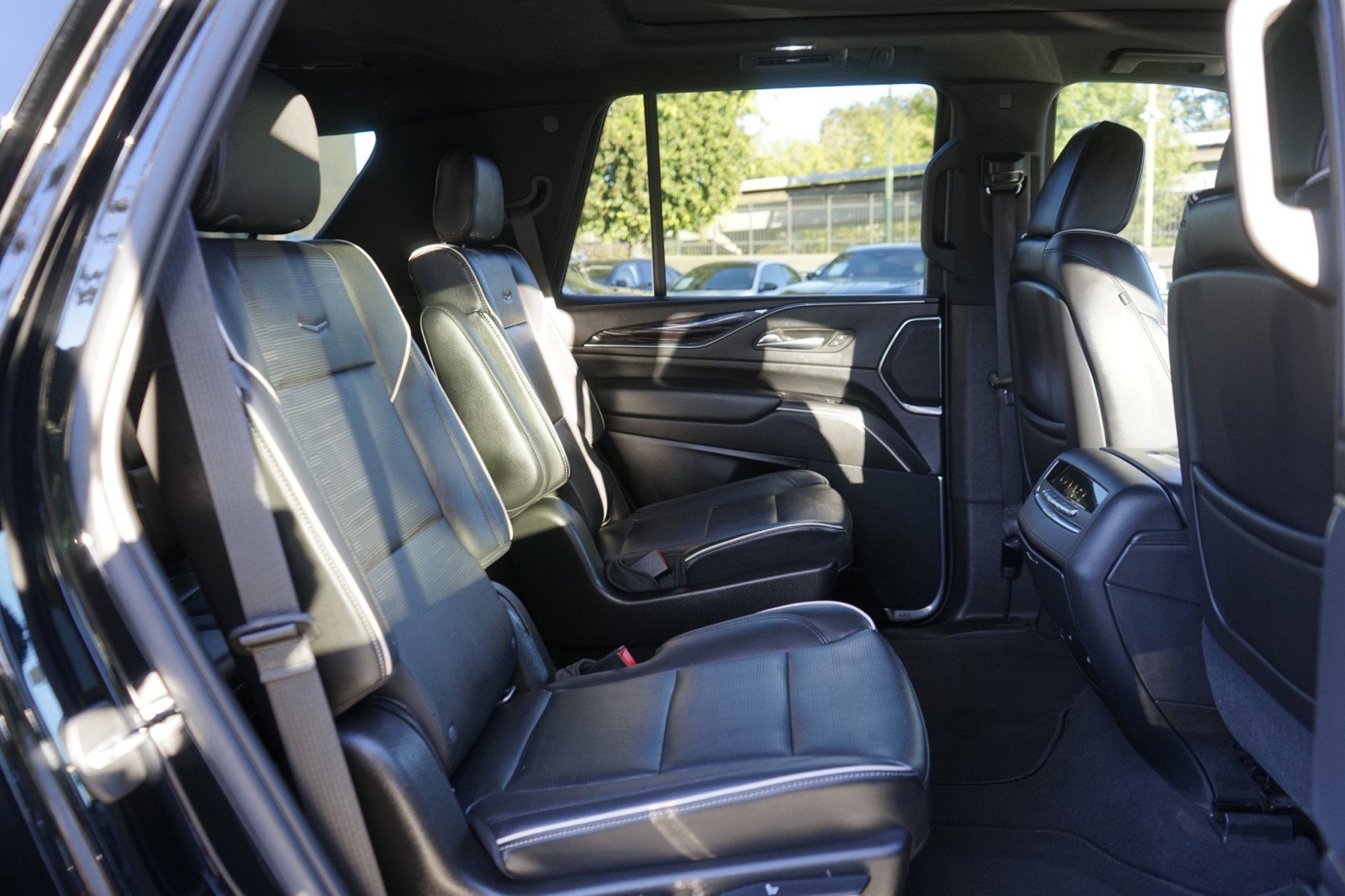 Used 2021 Cadillac Escalade Sport w/ Driver Assist Tech Package image 21