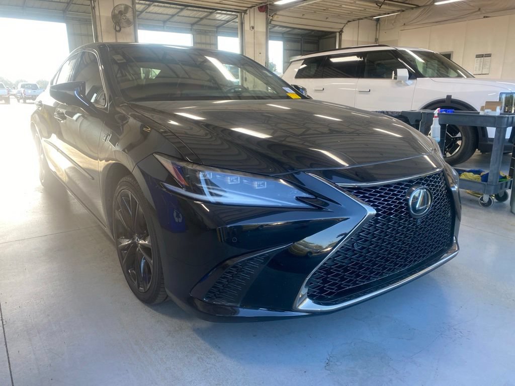 Used 2023 Lexus ES 350 F Sport w/ Accessory Package (Z2)