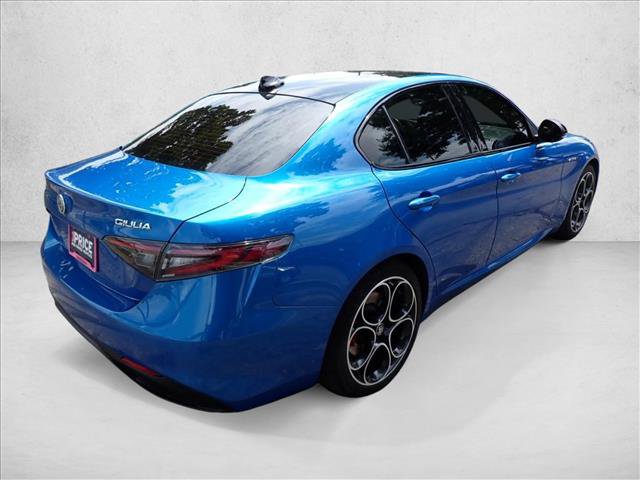 Used 2024 Alfa Romeo Giulia Veloce AWD/4WD image 4