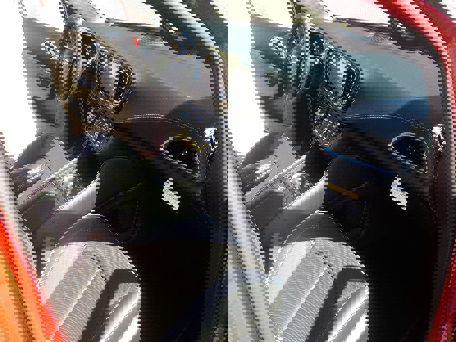 Used 2025 Chrysler Pacifica Premium image 13