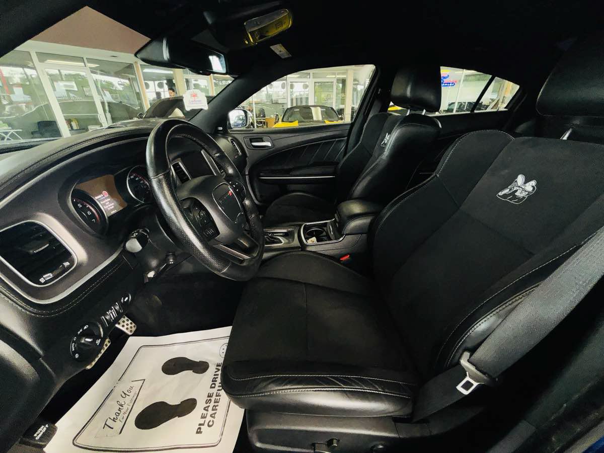 Used 2022 Dodge Charger Scat Pack w/ Dynamics Package RWD image 31