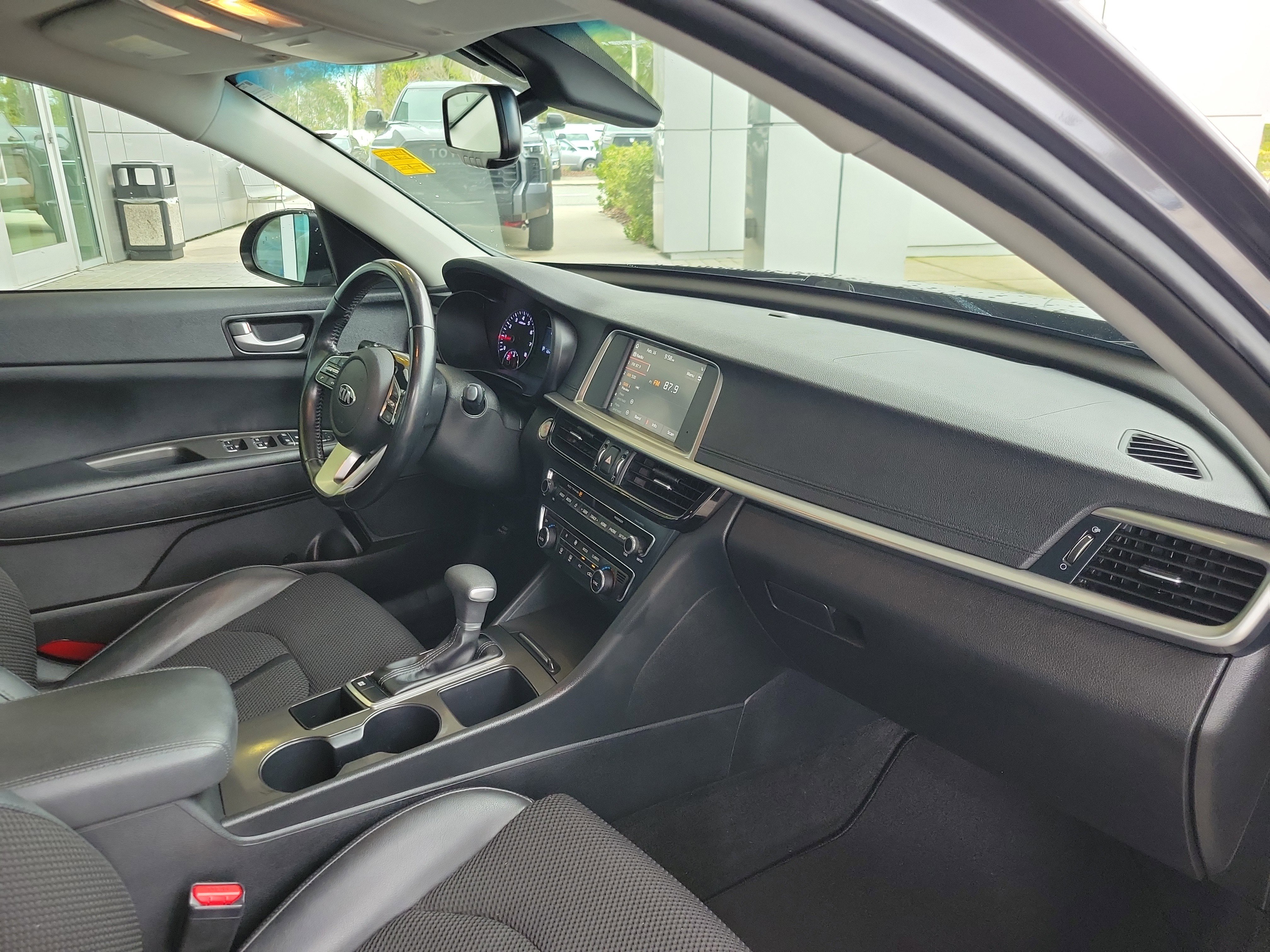 Used 2019 Kia Optima S image 30