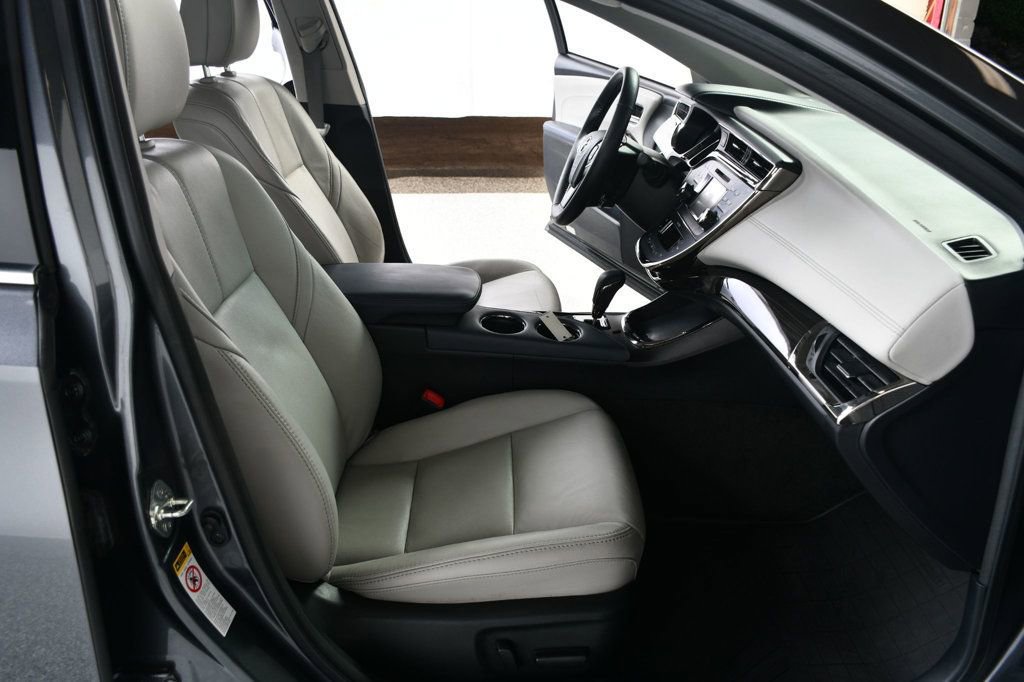 Used 2013 Toyota Avalon XLE Premium FWD image 29