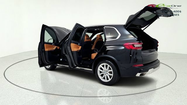 Used 2019 BMW X5 xDrive40i w/ Convenience Package AWD/4WD image 16