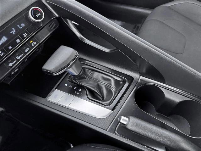 Used 2022 Hyundai Elantra SEL FWD image 16