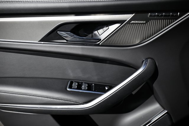 New 2026 Jaguar F-PACE R-Dynamic S image 12