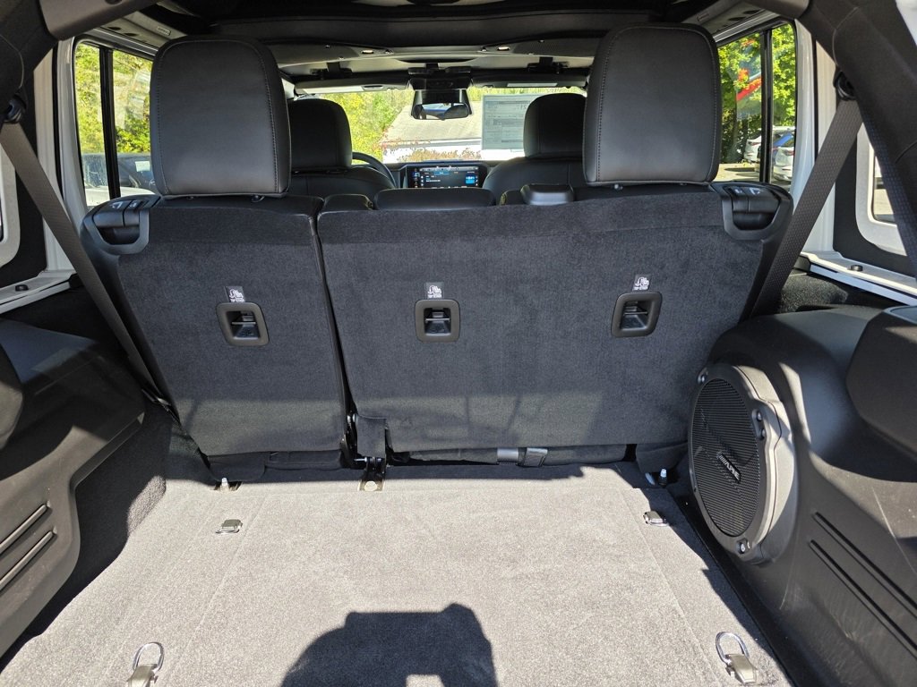 New 2026 Jeep Wrangler Sahara image 34